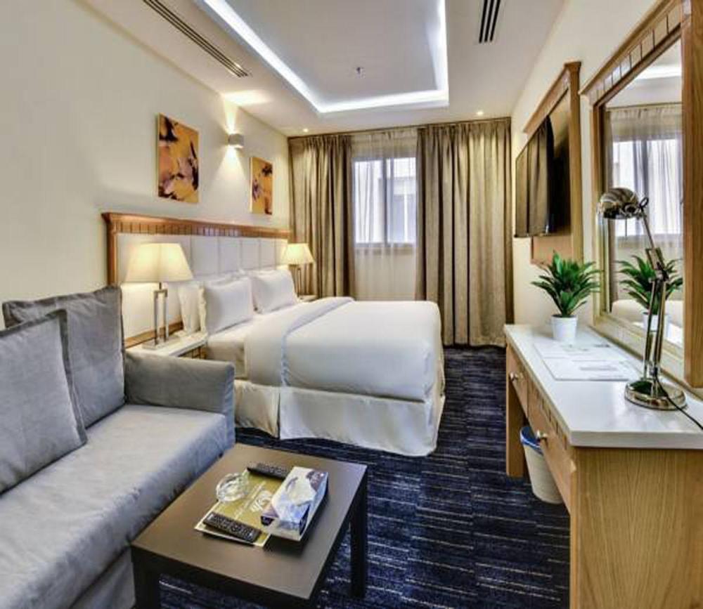 Room image 4