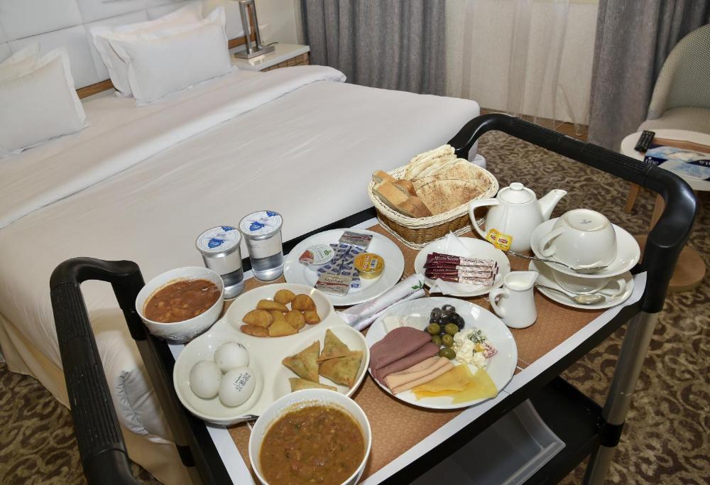 Room image 3